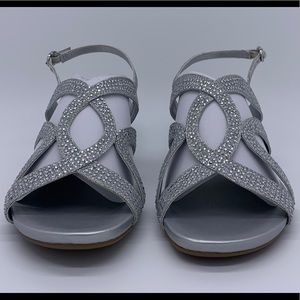 Bandolino Women’s Gomeisa Wedge Sandal